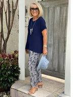 Żaneta – Elegancki komplet z dopasowaną górą i luźnymi spodniami