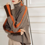 Regina – Sweter z wysokim kołnierzem i kontrastowymi paskami